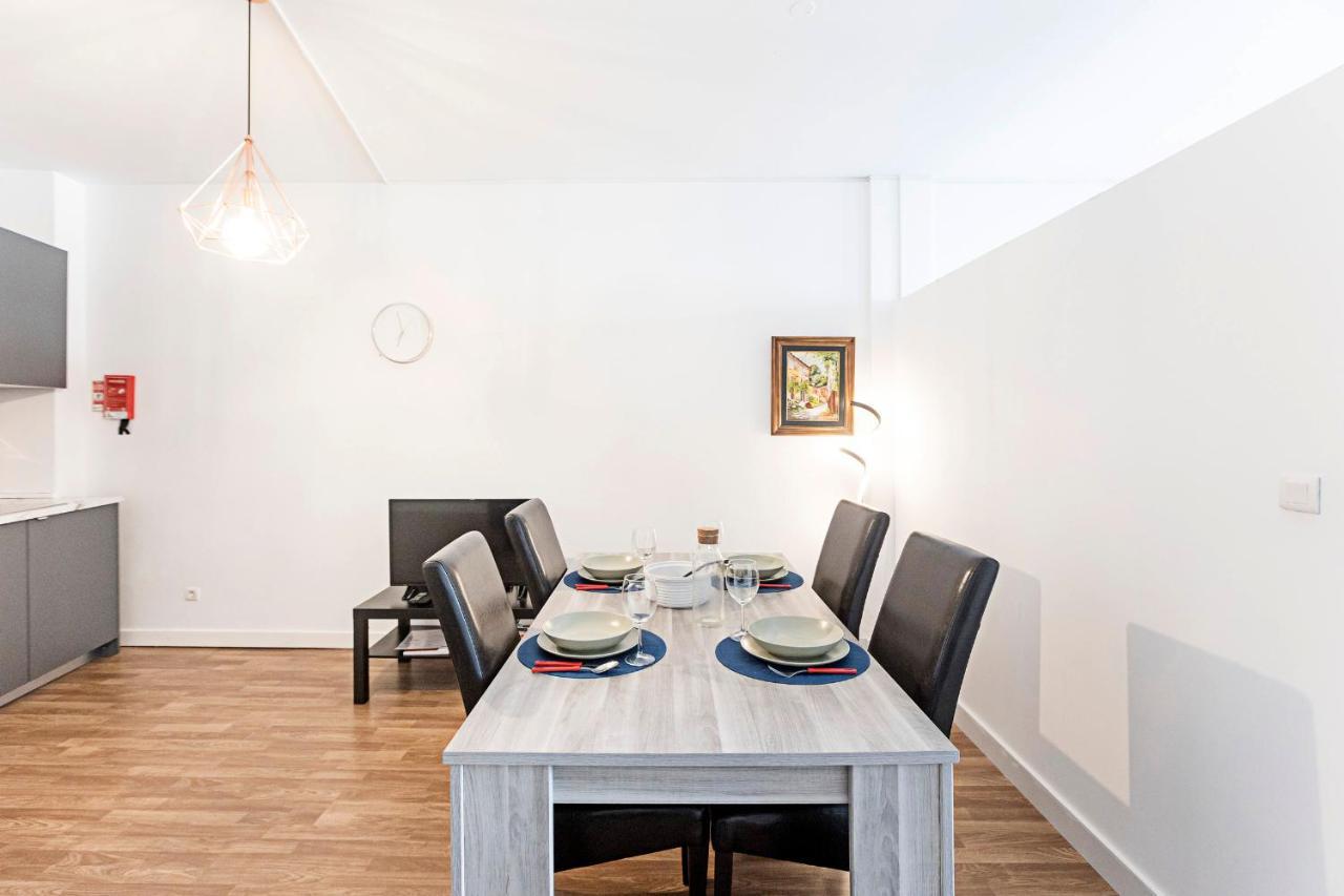 Amazing Apartment In Downtown Porto By Lovelystay Exteriör bild