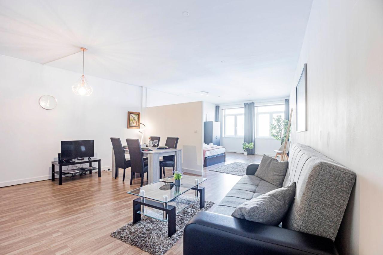 Amazing Apartment In Downtown Porto By Lovelystay Exteriör bild